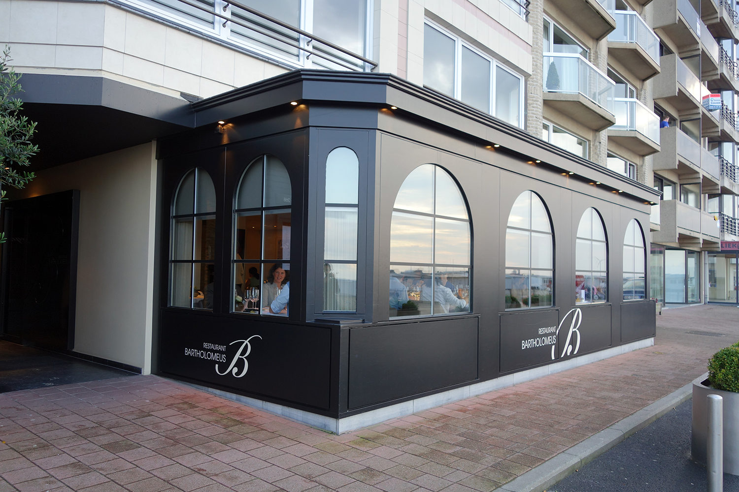 ベルギー発チョコレート Bbyb ビーバイビー 第一号店が本日銀座にオープン