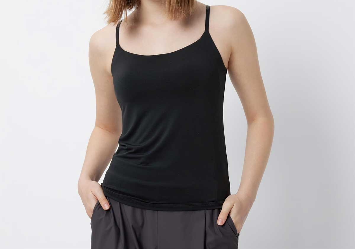 ユニクロ「エアリズムブラキャミソール」