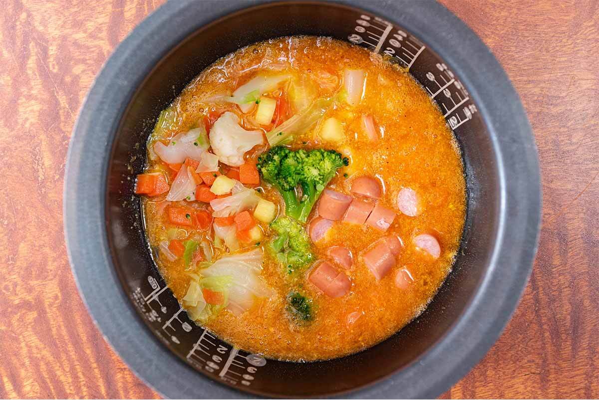 炊飯器でスパニッシュオムレツ