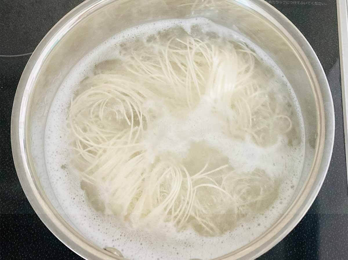 けんた食堂「歌舞伎町の納豆そうめん」