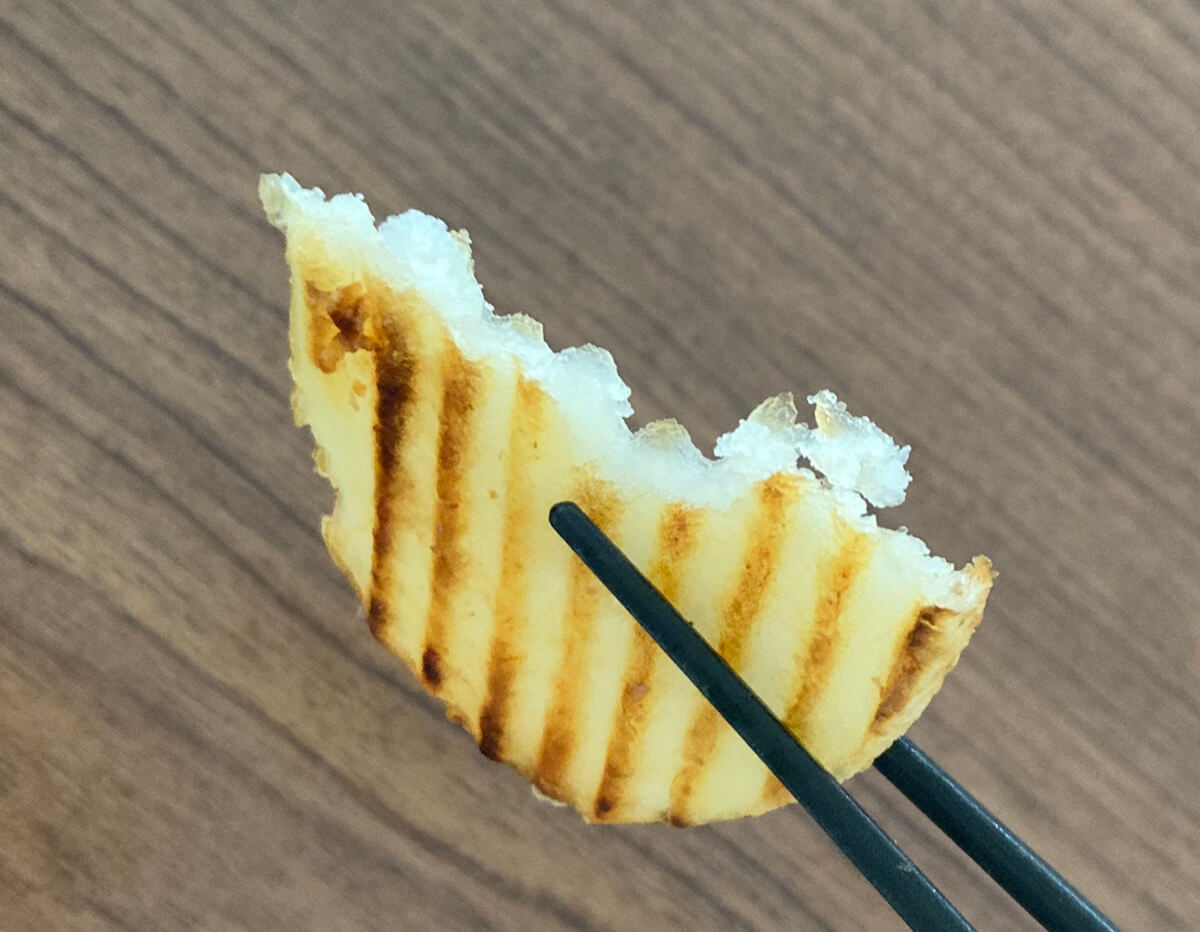 カルビーポテト「北海道厚切りポテチカット」