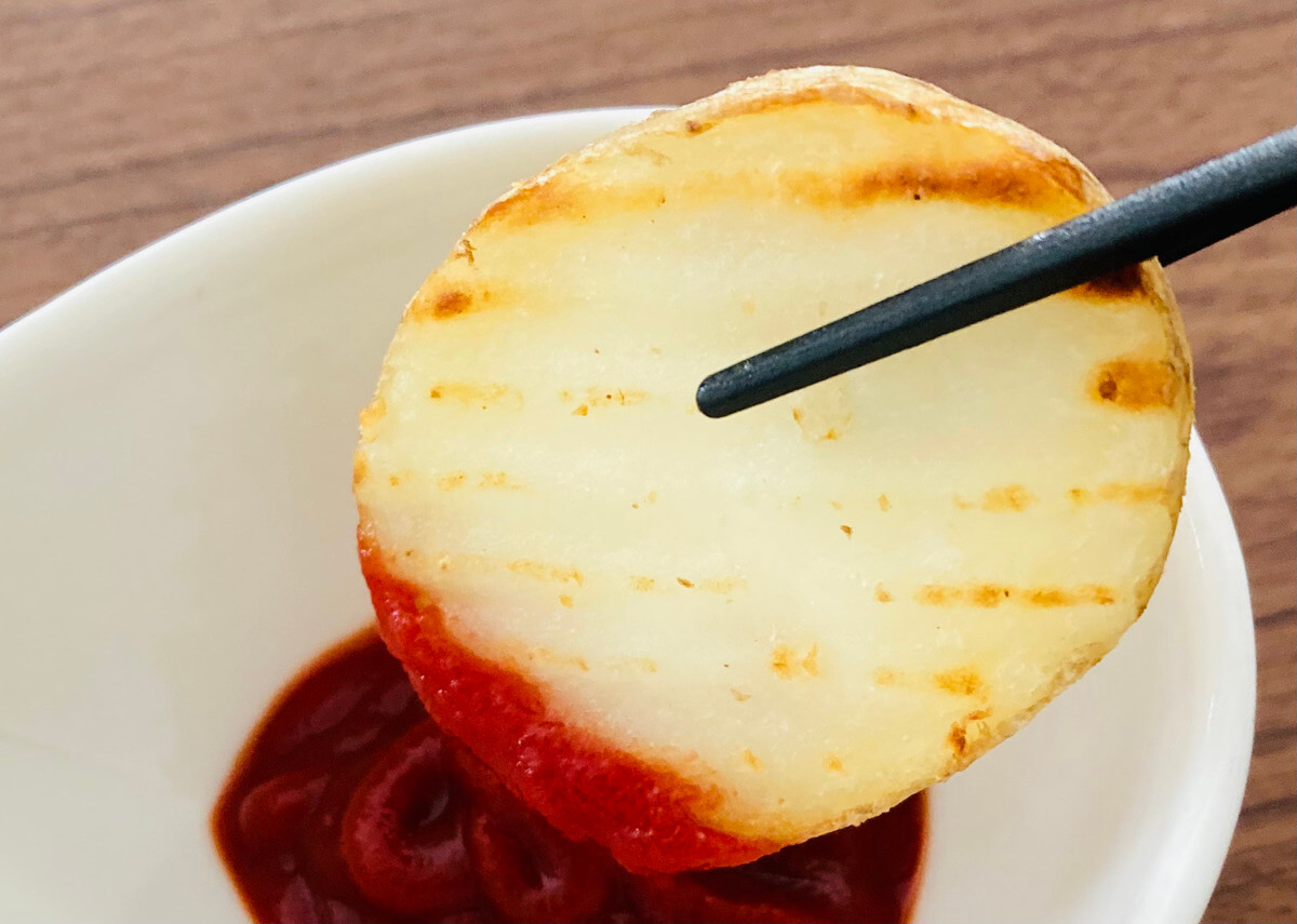 カルビーポテト「北海道厚切りポテチカット」