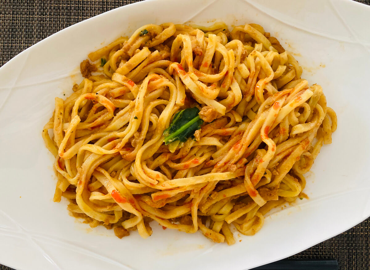 ローソン「花椒香る汁なし担々麺」