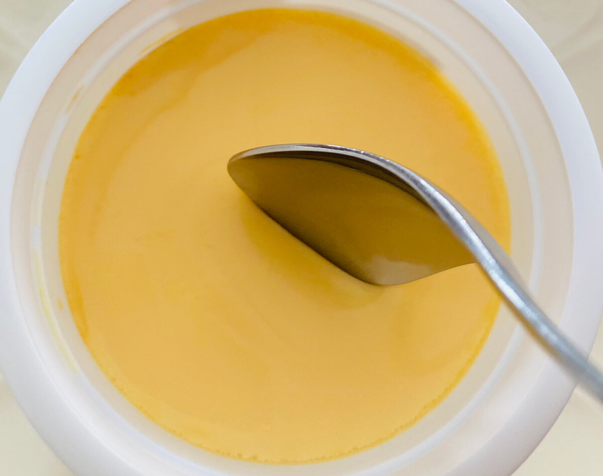 ローソン「卵・牛乳・砂糖のみで仕立てたカスタードプリン」