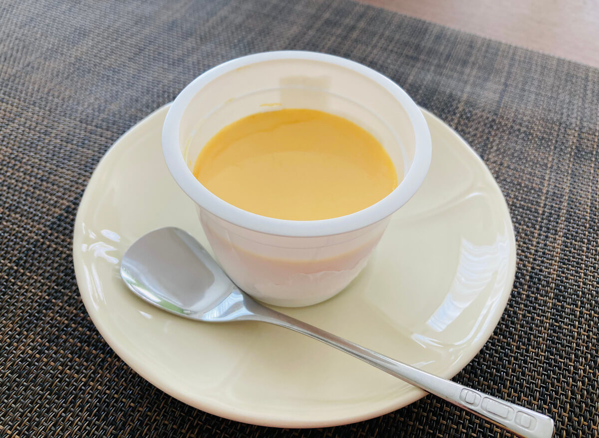 ローソン「卵・牛乳・砂糖のみで仕立てたカスタードプリン」