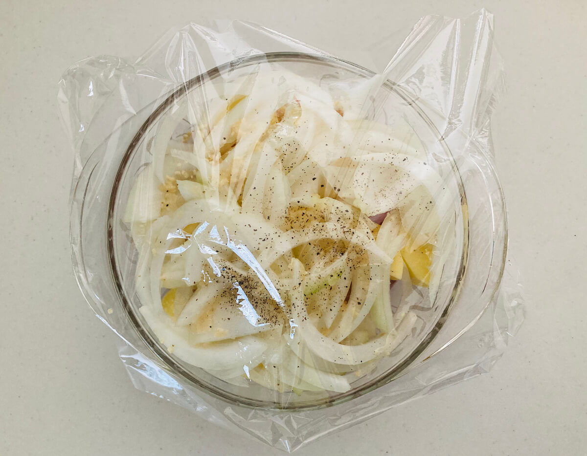 山本ゆり「鶏とじゃがいもの塩ダレ煮」