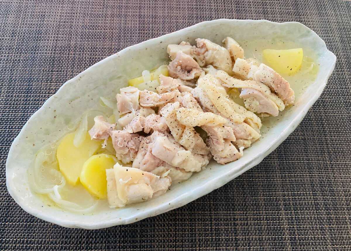 山本ゆり「鶏とじゃがいもの塩ダレ煮」