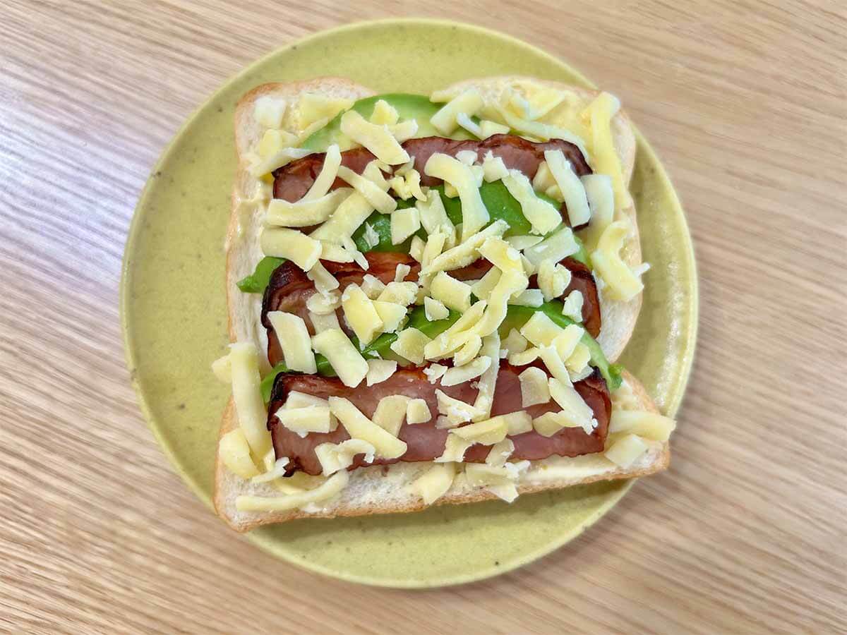 木村拓哉の「焼豚とアボカドのピザトースト」