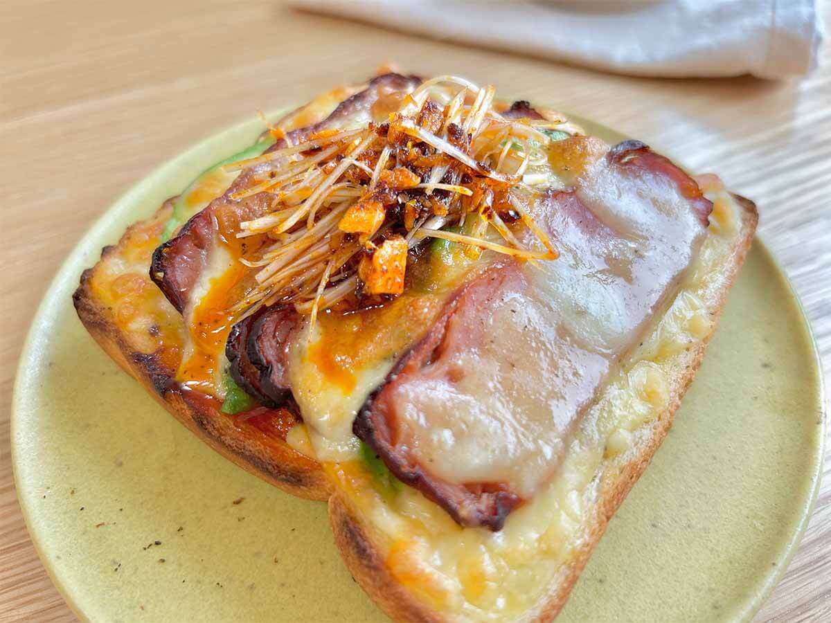 木村拓哉の「焼豚とアボカドのピザトースト」