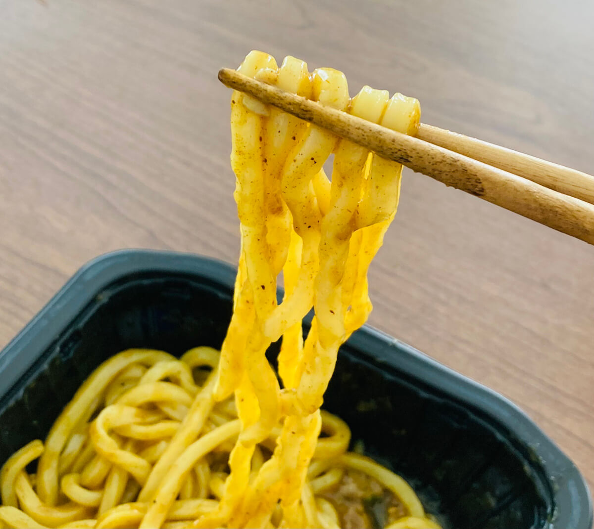 セブンイレブン「大盛汁なしカレーうどん」