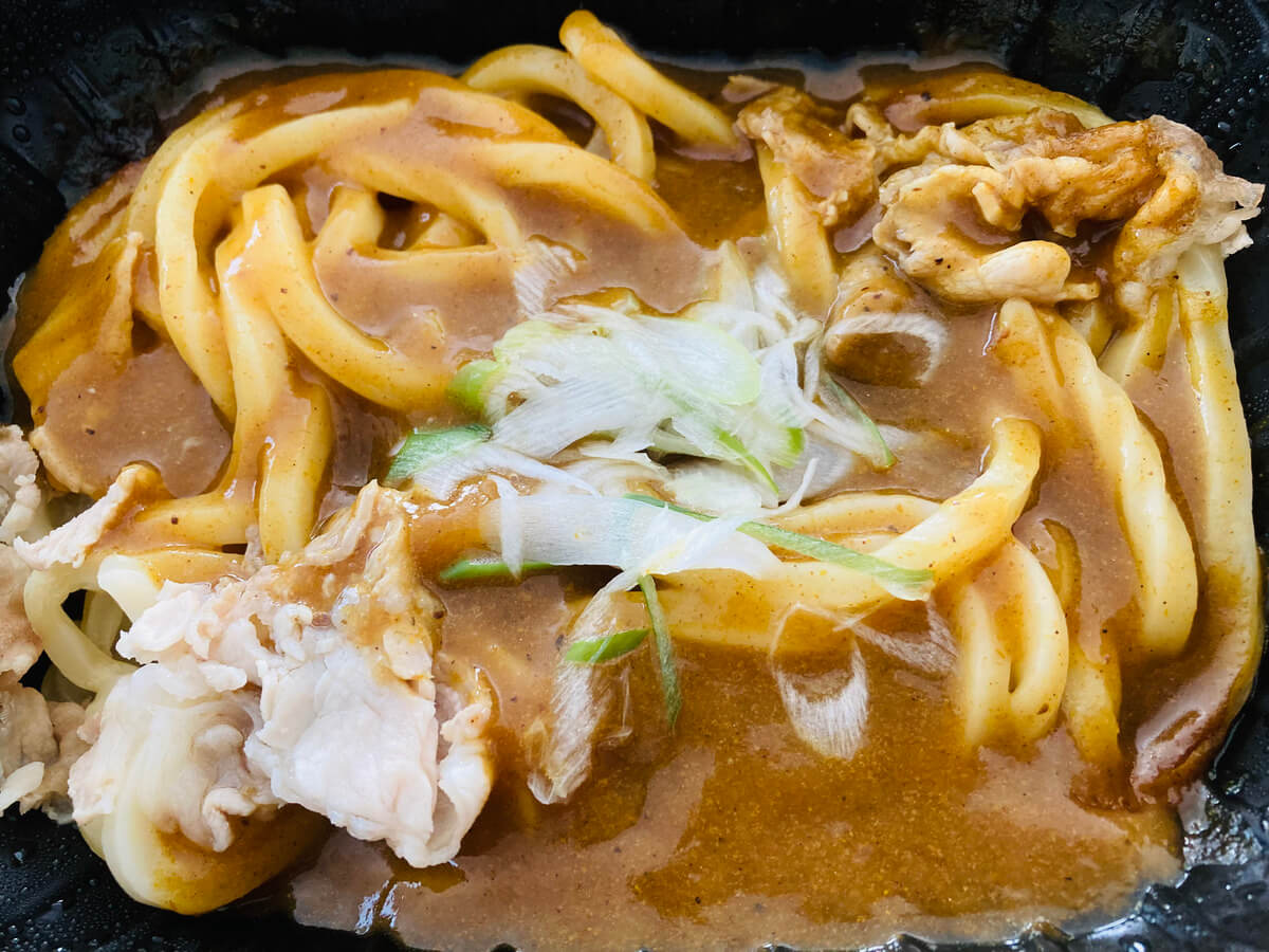 セブンイレブン「大盛汁なしカレーうどん」