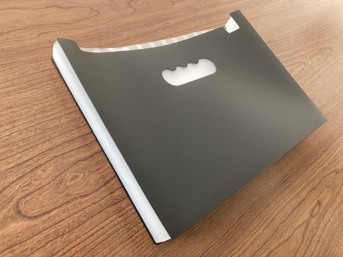 ダイソー「ドキュメントスタンド」