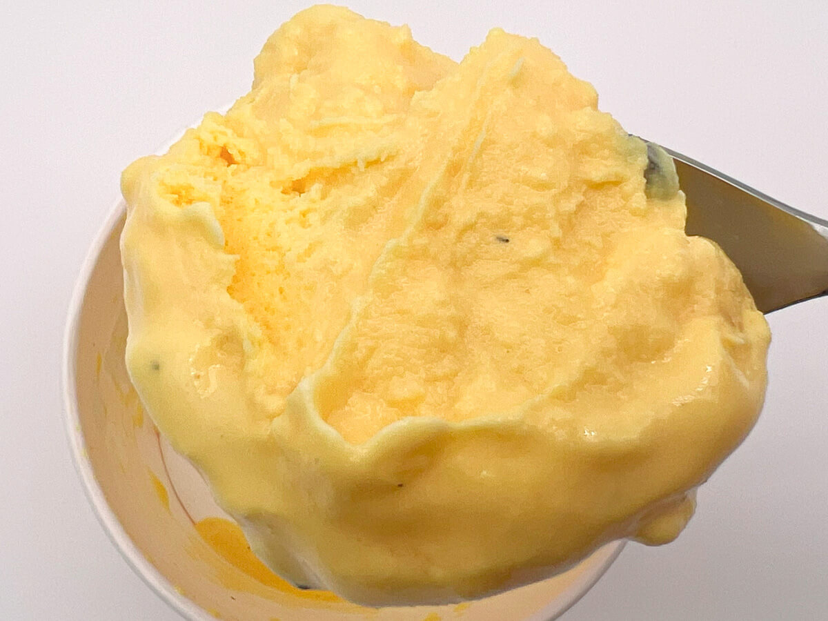 サーティワン「月夜のおさつバター 黒ごま入り」が話題！