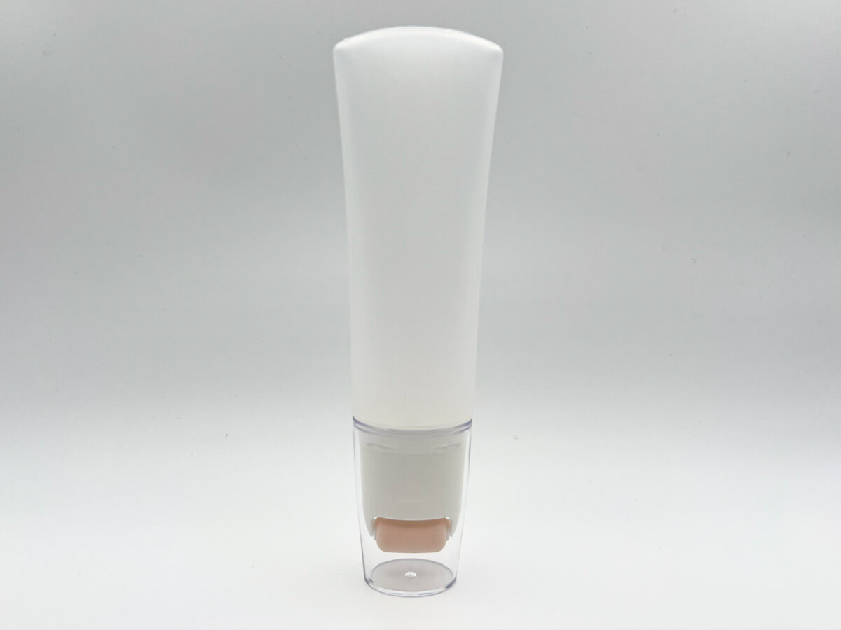 ダイソー「スポンジローラー詰め替えチューブ」