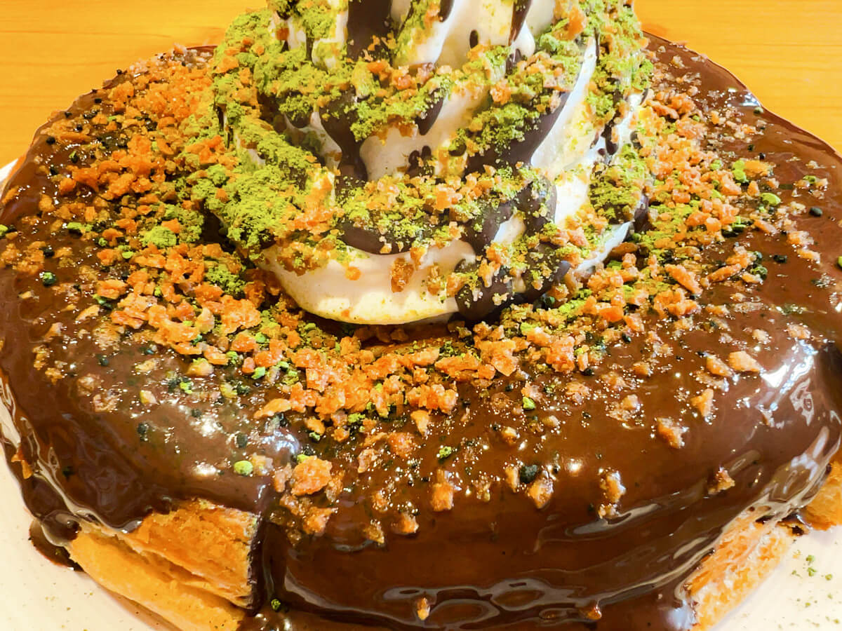 コメダ珈琲店「シロノワール ブラックモンブラン-宇治抹茶仕立て-」