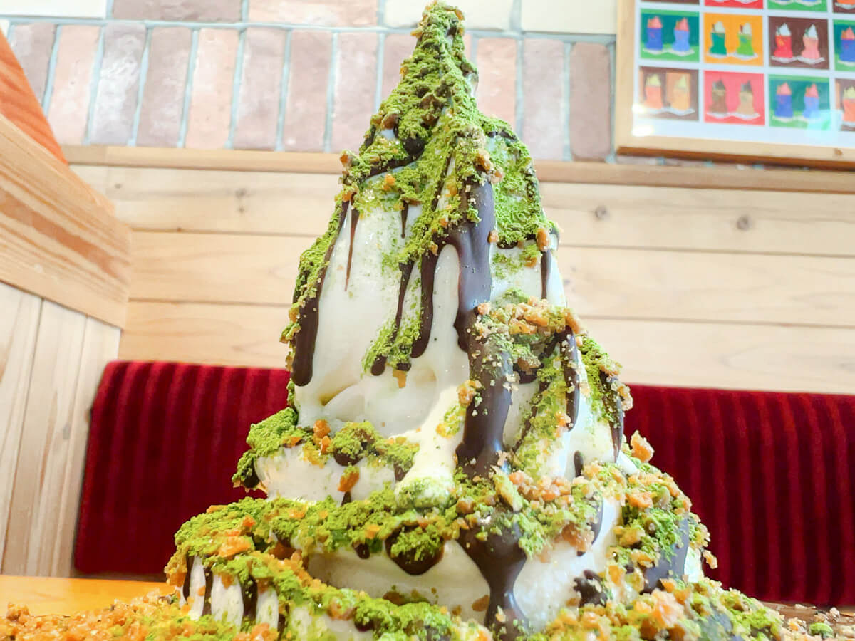 コメダ珈琲店「シロノワール ブラックモンブラン-宇治抹茶仕立て-」