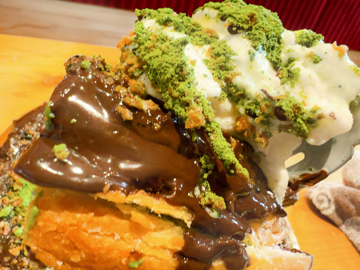 コメダ珈琲店「シロノワール ブラックモンブラン-宇治抹茶仕立て-」