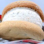 セブン「カントリーマアムアイスサンド」