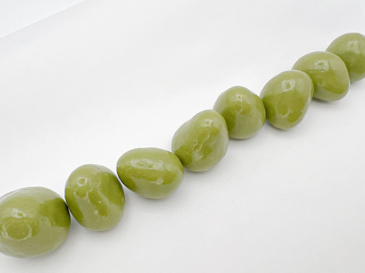 無印良品「不揃い 宇治抹茶チョコがけいちご」