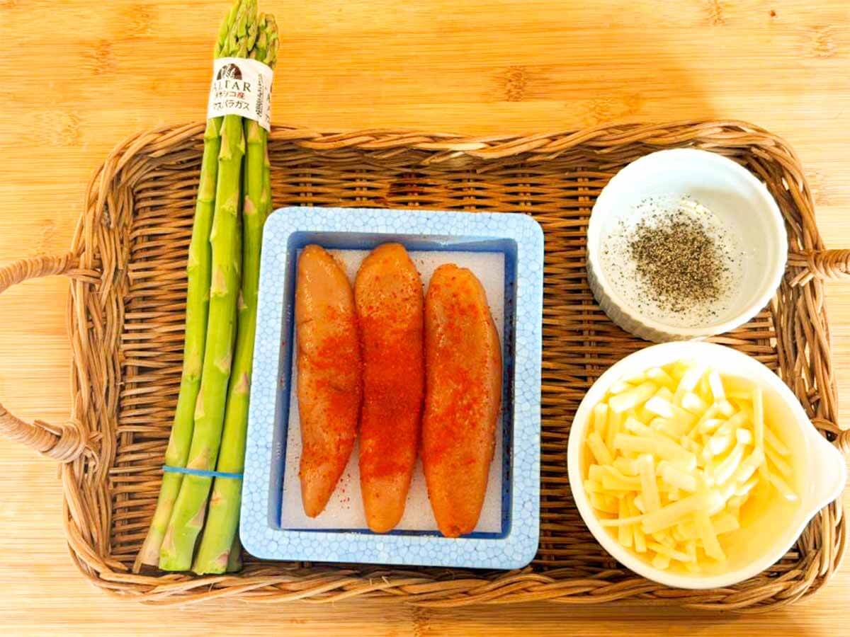 和田明日香さん「アスパラガスと明太子のカリカリチーズ」