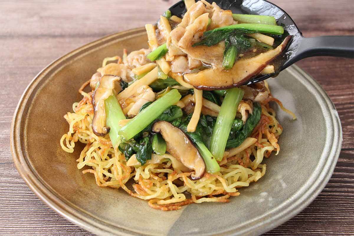 栗原はるみさん「豚肉と小松菜のあんかけ焼きそば」