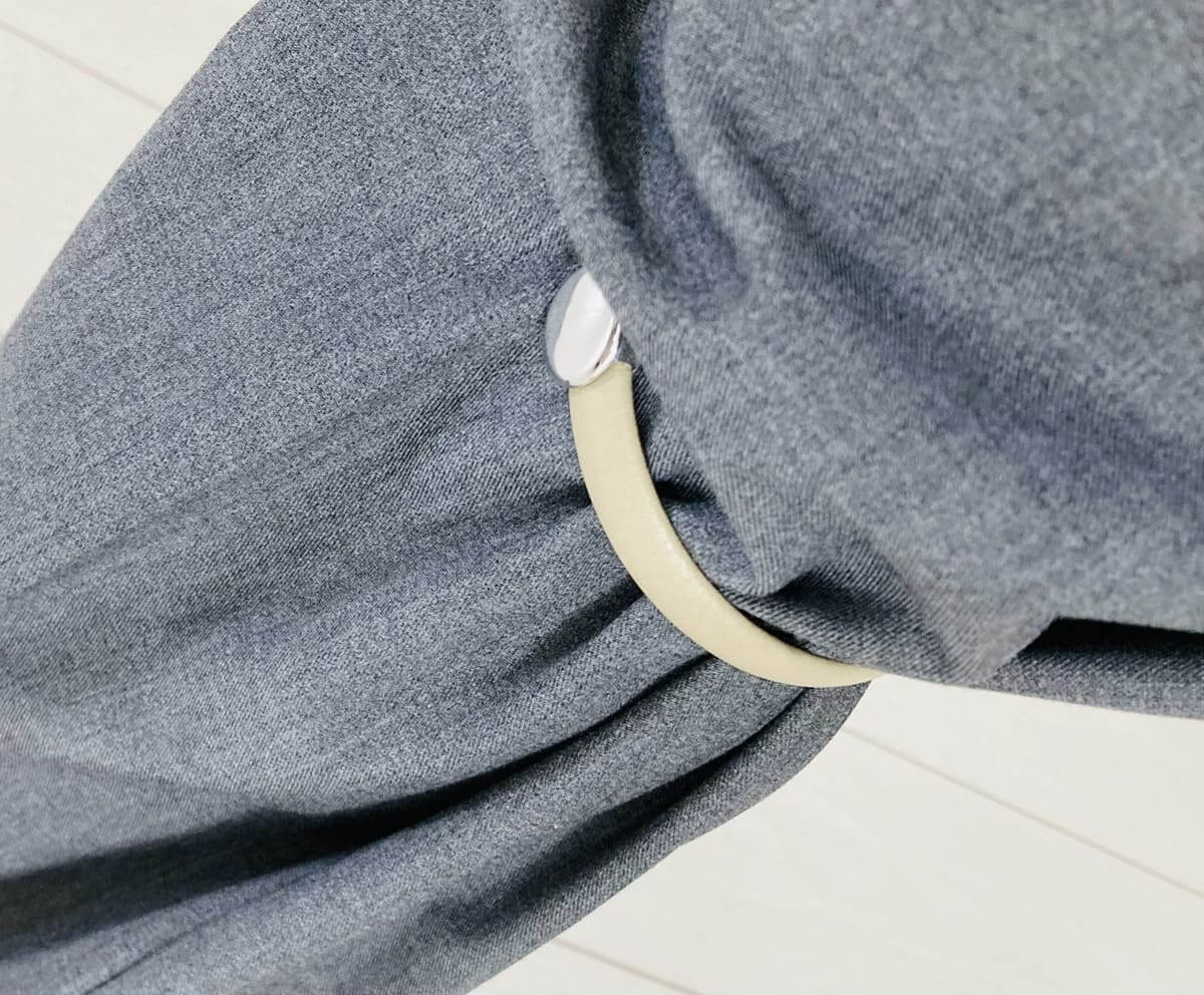 ダイソー「らくらくアームバンド」