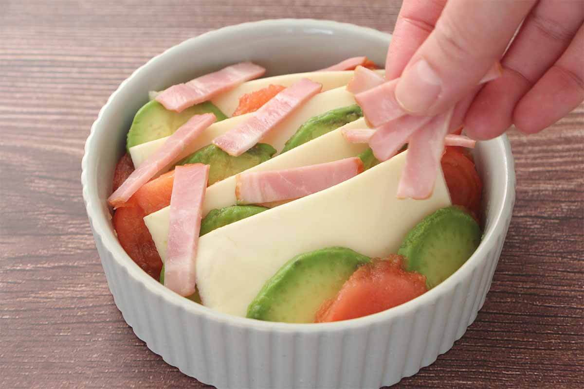 平野レミさん「アボカド・アッチッチーズ」