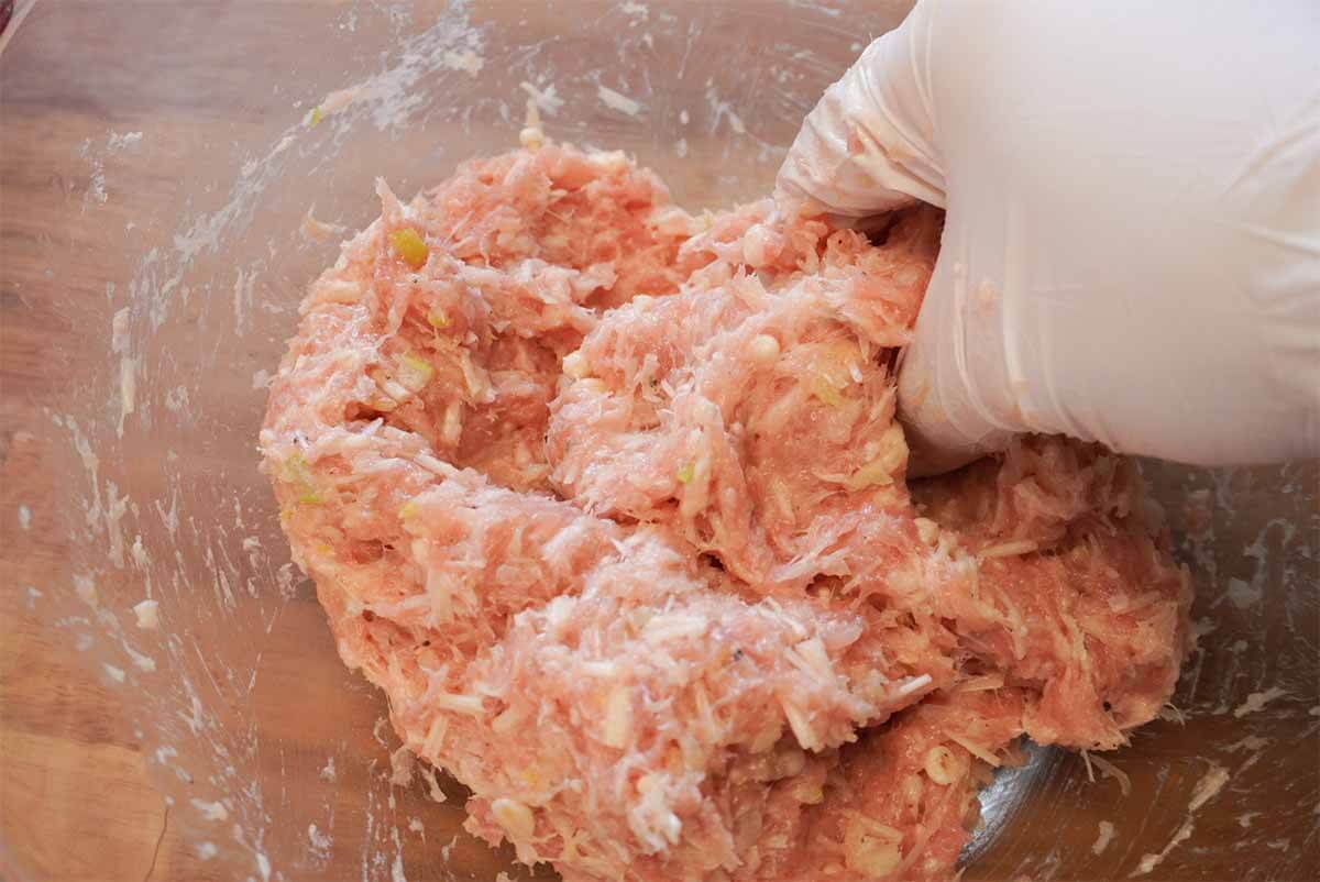 和田明日香さん「チーズつくね みそ照り焼きソース」