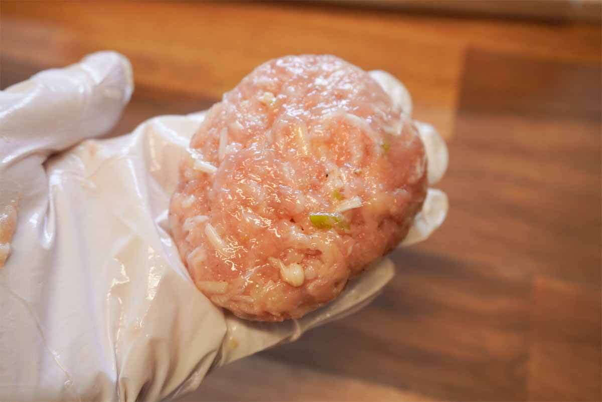 和田明日香さん「チーズつくね みそ照り焼きソース」