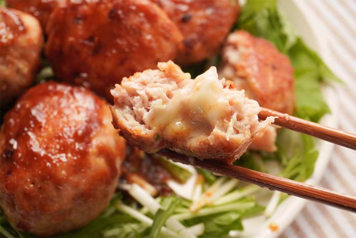 和田明日香さん「チーズつくね みそ照り焼きソース」