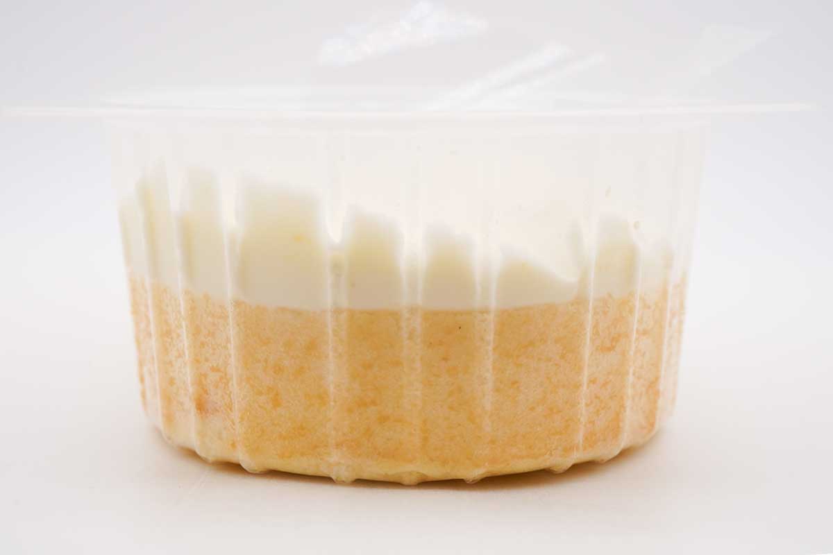 ローソン「盛りすぎ!プレミアムロールケーキ」