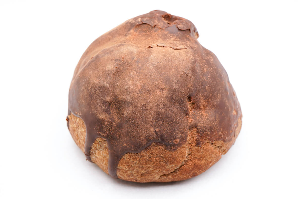 ローソン「カカオ薫るショコラトリュフシュー」