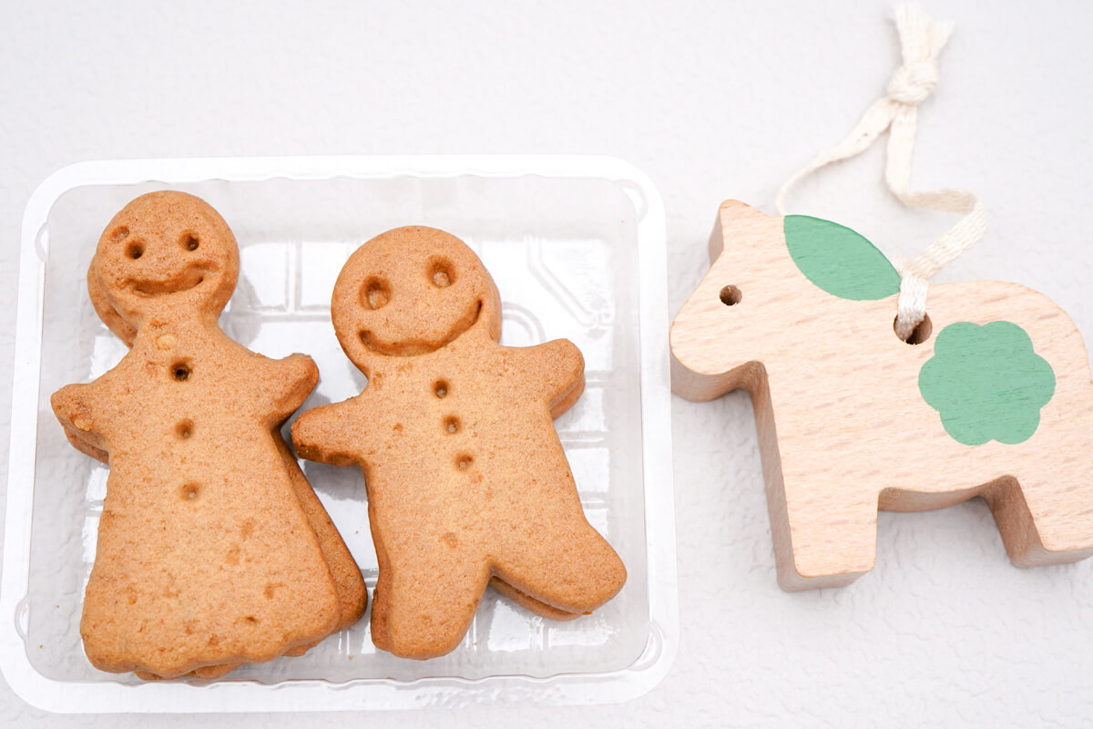 無印良品「クリスマスオーナメントとお菓子のセット」