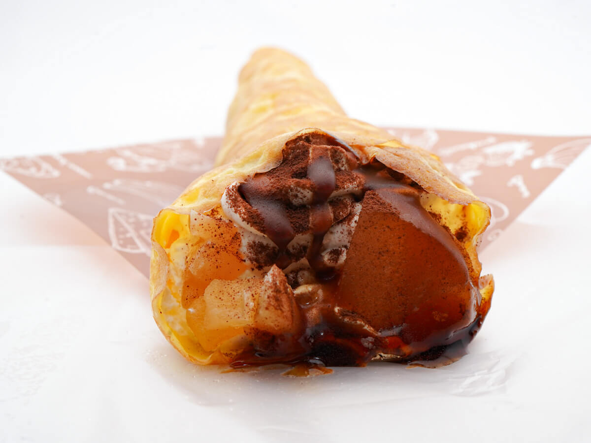 ファミマ「焼きりんごミルフィーユクレープ」