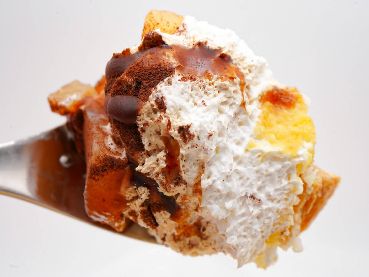 ファミマ「焼きりんごミルフィーユクレープ」