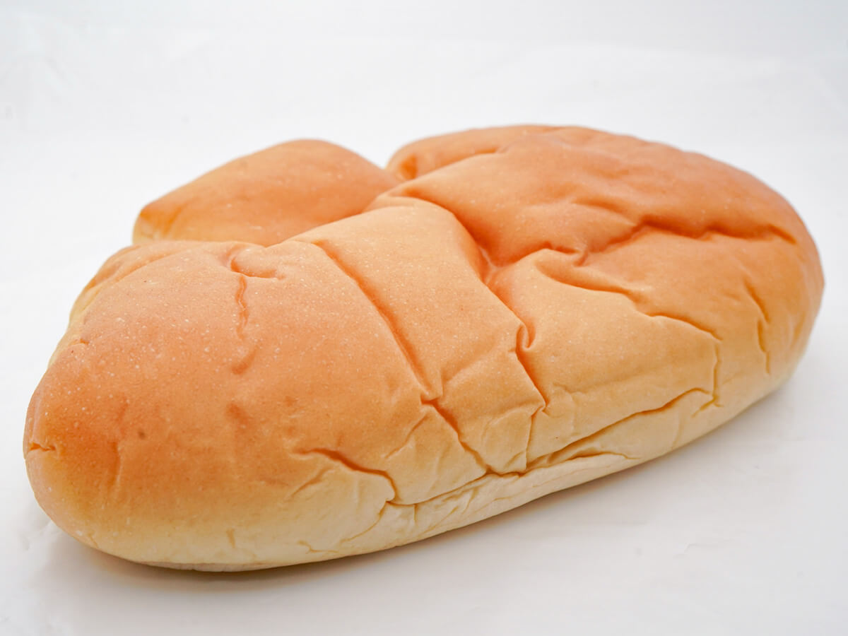 ローソン「もれそうなメガクリームパン」