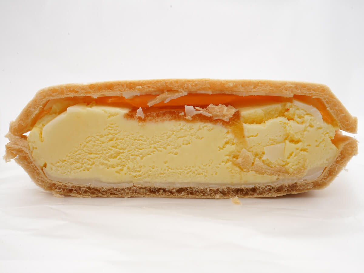 セブンイレブン「7プレミアム アップルパイモナカ」