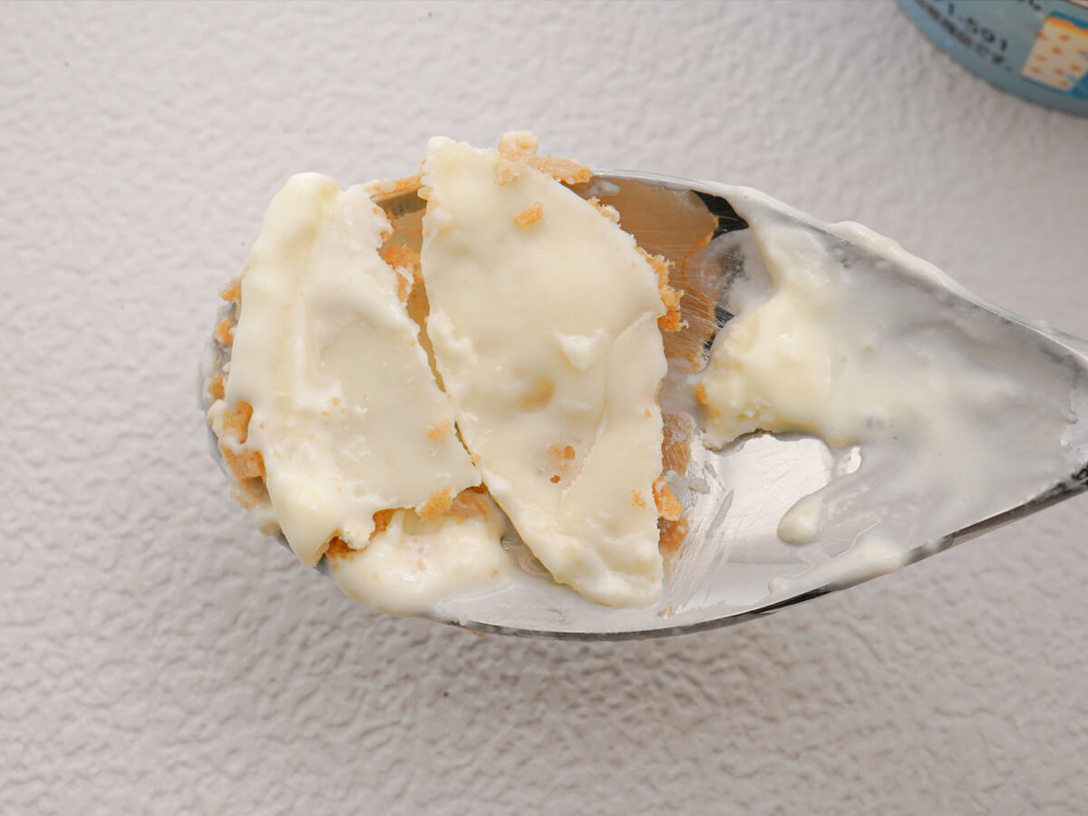 セブンイレブン限定「シュガーバターの木アイス」