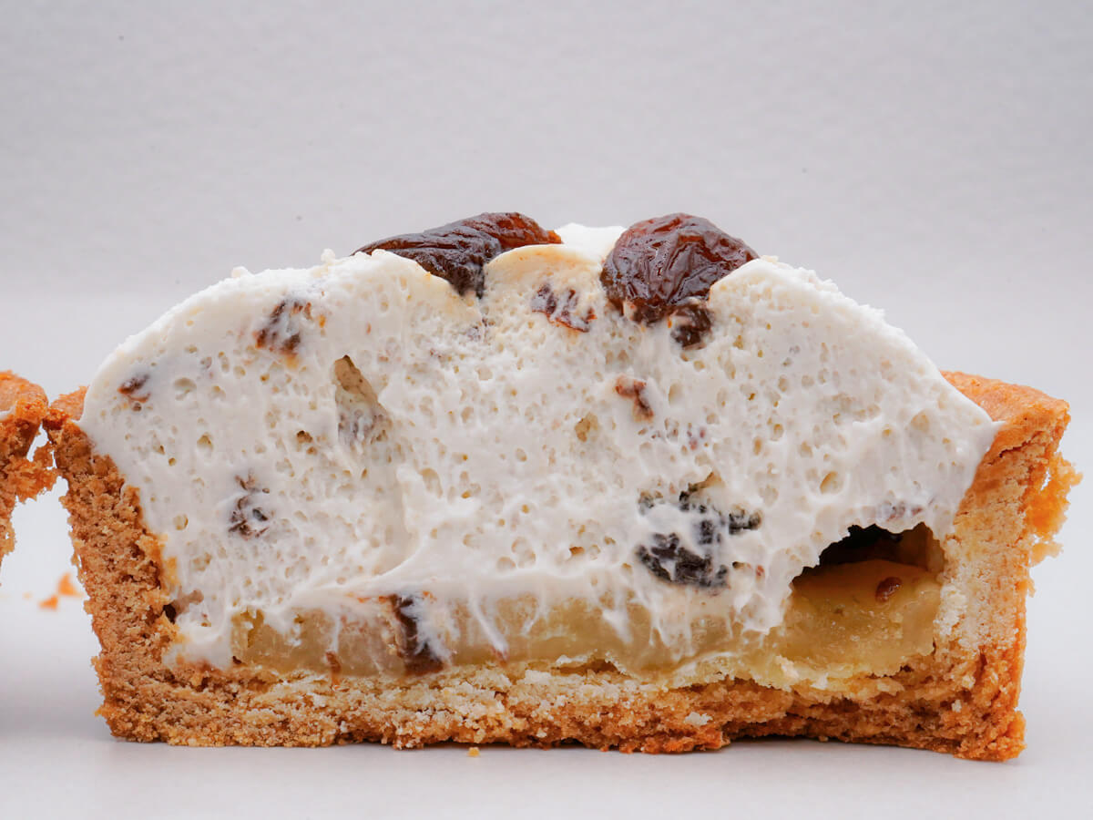 ファミマ「大人のラムレーズンタルト」