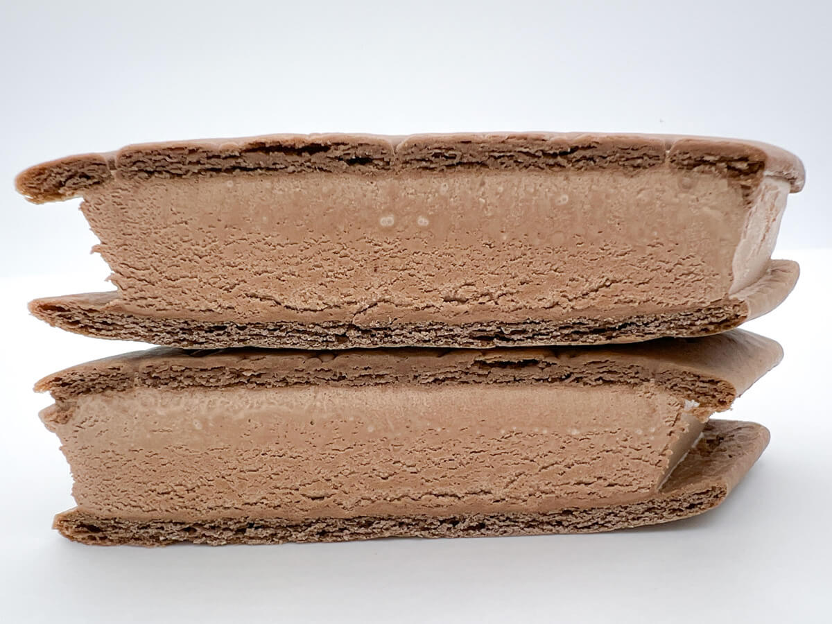 森永製菓「ビスケットサンド＜エクアドルカカオ＞」