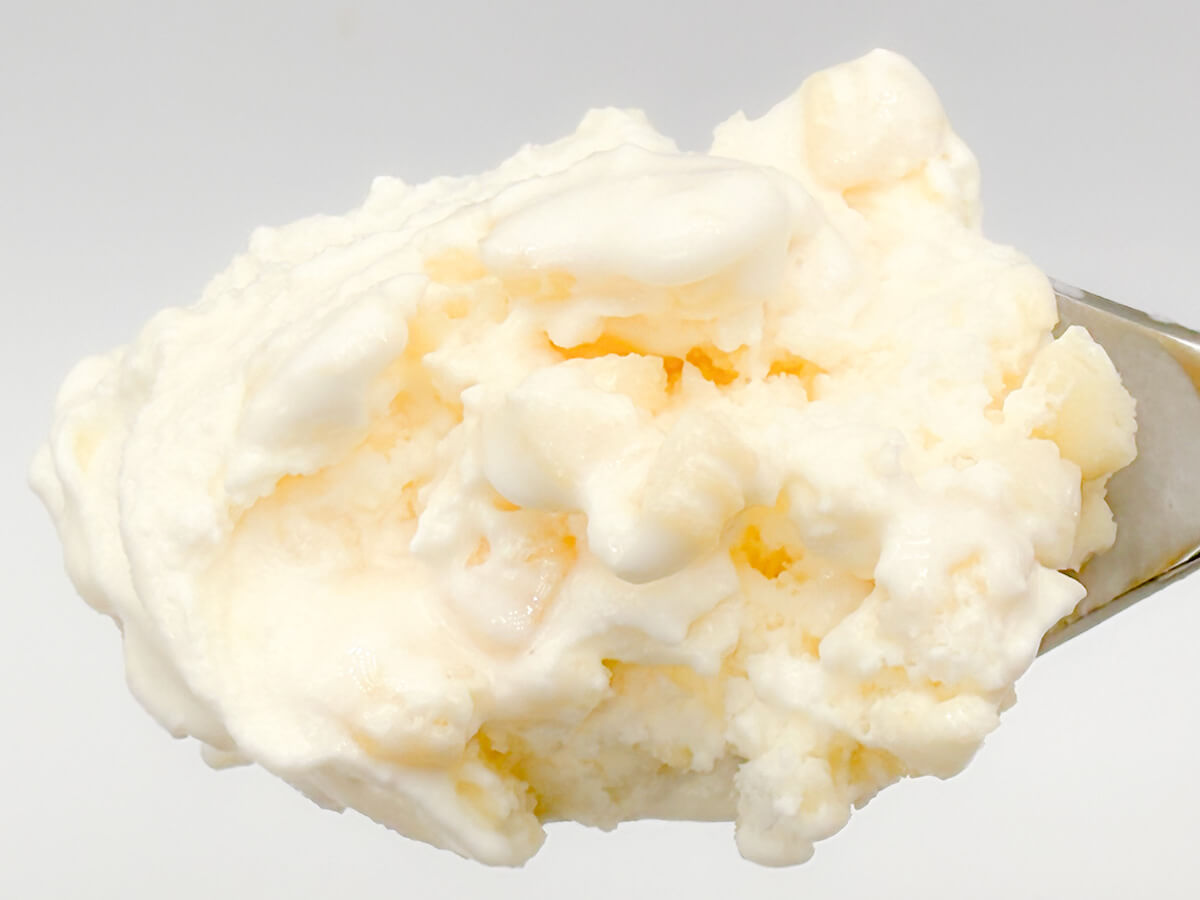 森永乳業「MOW PRIME 白いクッキー&クリーム」