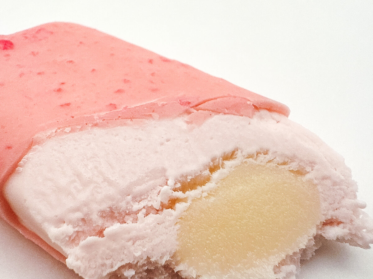 セブンイレブン限定「サクマ製菓 いちご みるくアイスバー」