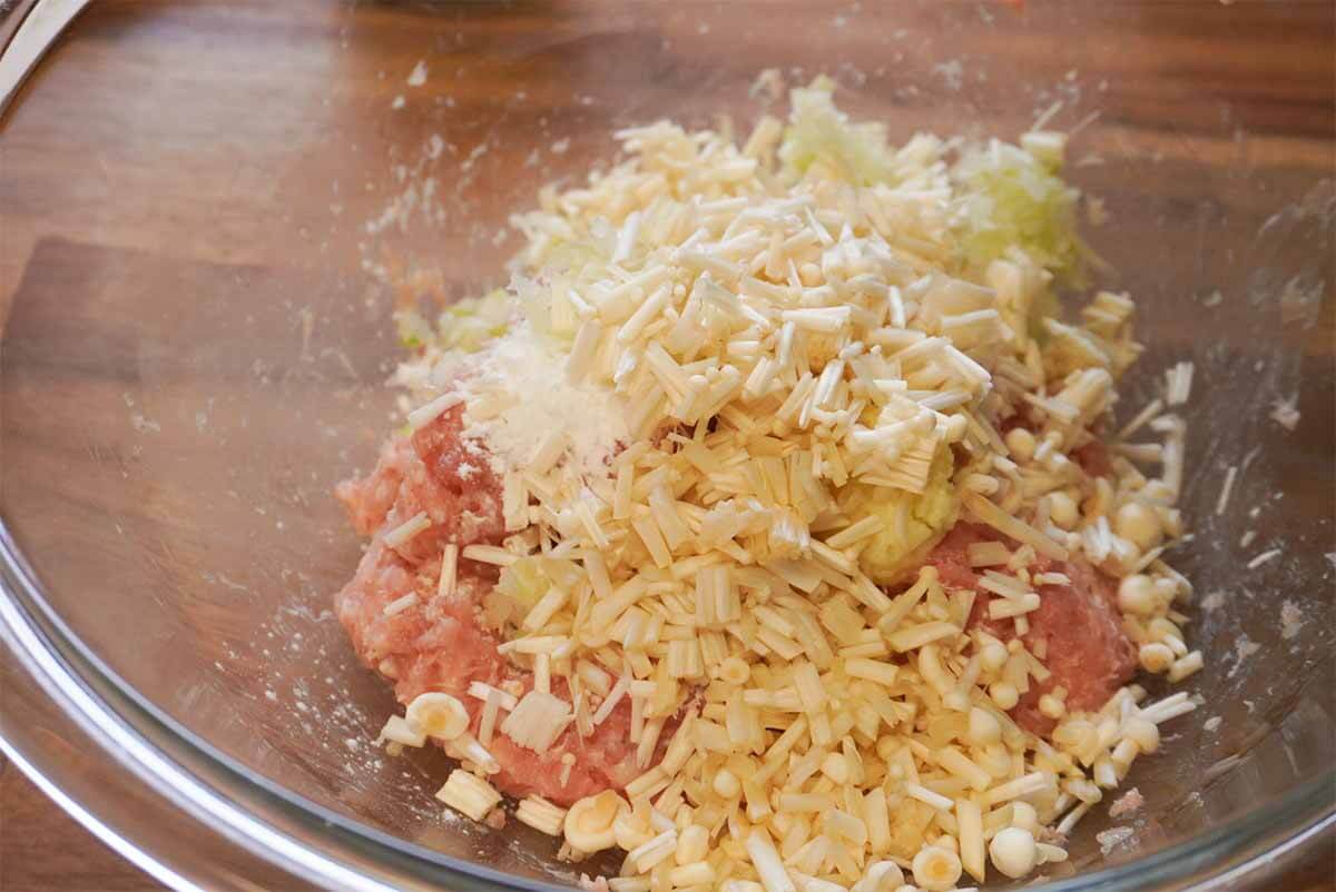 和田明日香さん「チーズつくね みそ照り焼きソース」