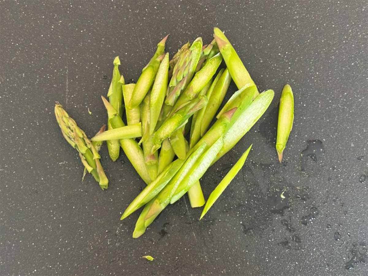 和田明日香さん「アスパラガスと明太子のカリカリチーズ」