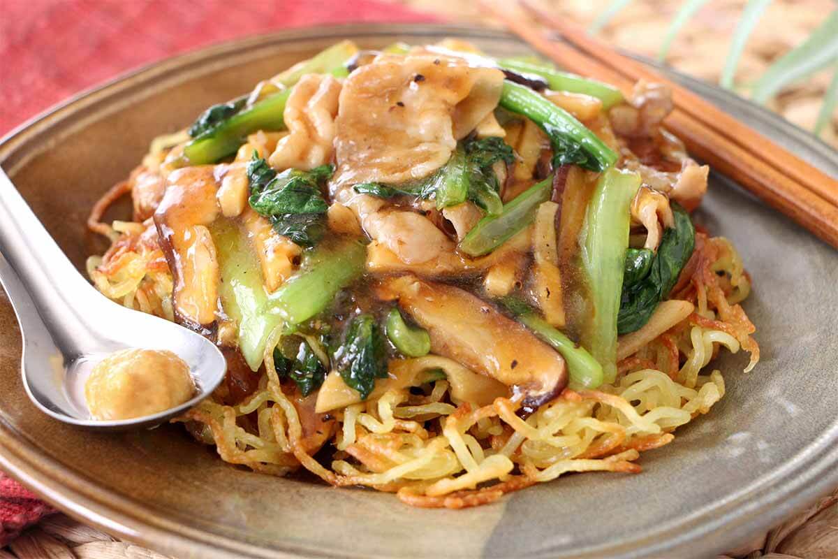 栗原はるみさん「豚肉と小松菜のあんかけ焼きそば」