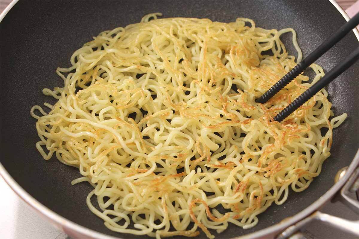 栗原はるみさん「豚肉と小松菜のあんかけ焼きそば」