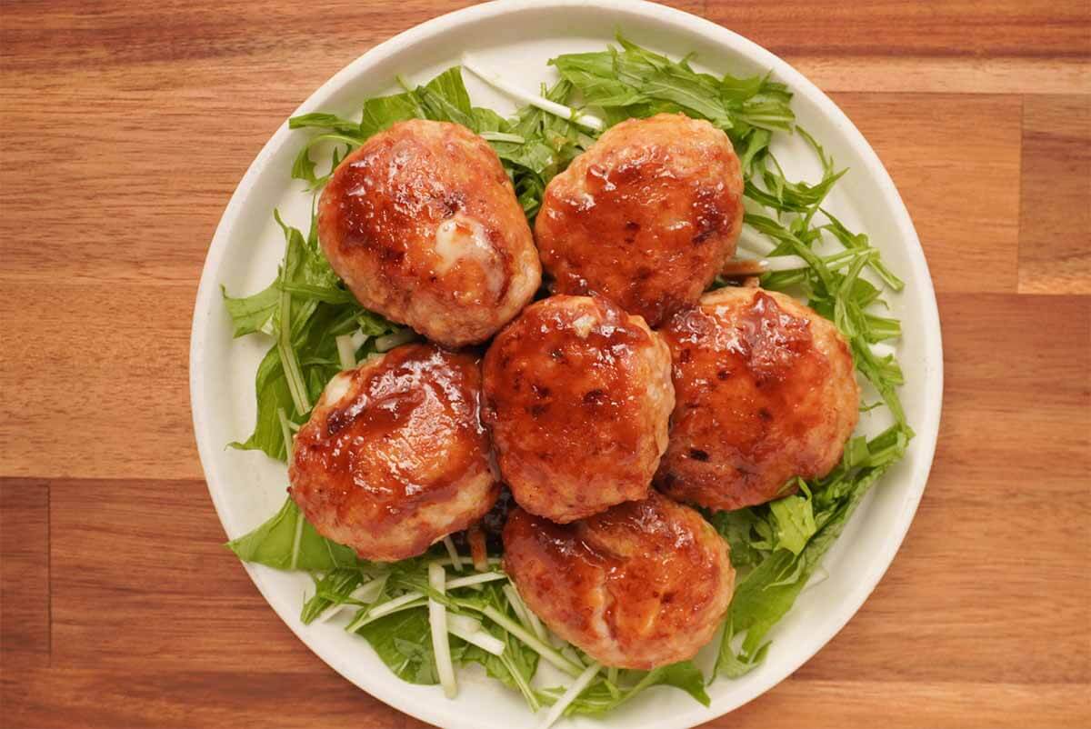 和田明日香さん「チーズつくね みそ照り焼きソース」