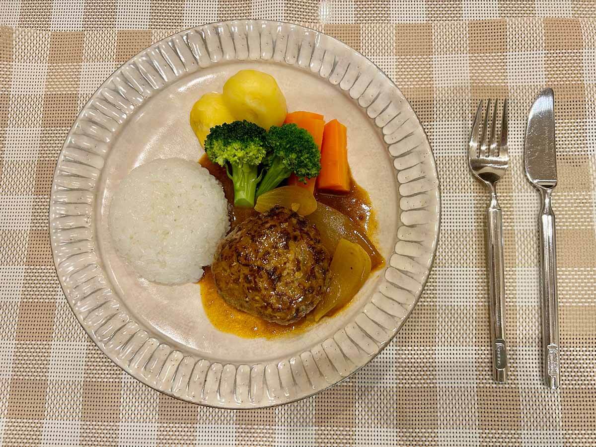 タサン志麻さん「カレーハンバーグ」