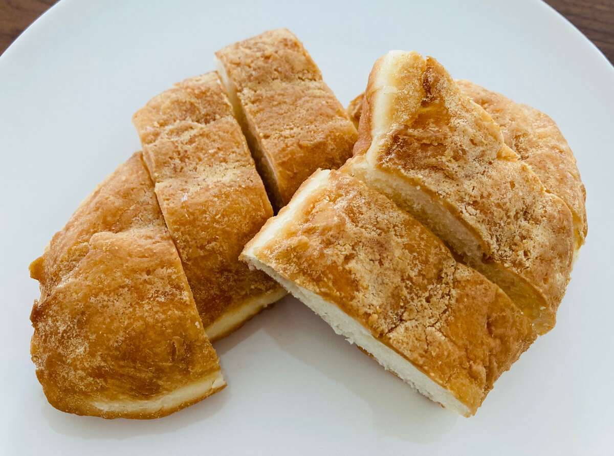 ローソン「もっちり食感の揚げぱん(きなこ)」