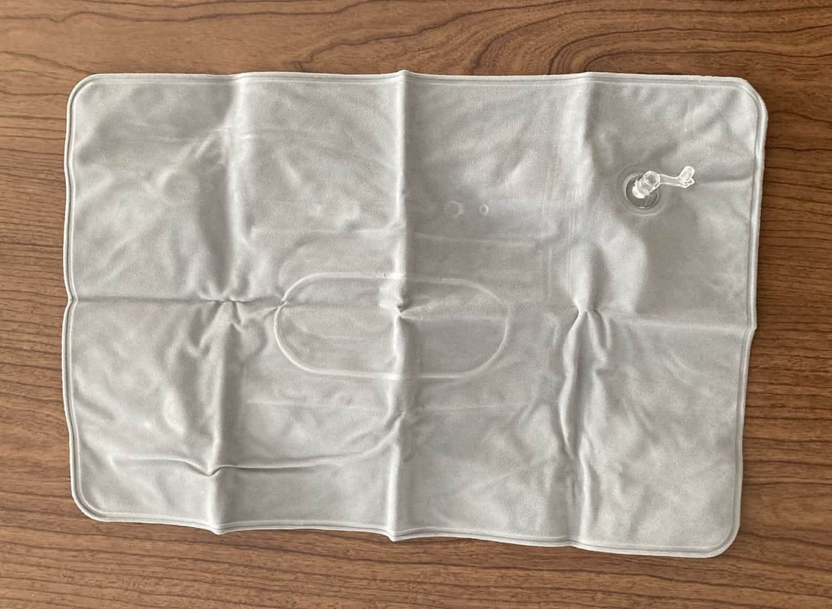ダイソー「エアー枕」